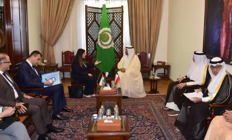 تطلعات العالم العربي