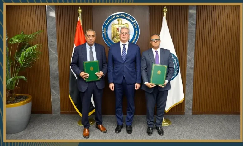 مصر توقّع أول اتفاقية من نوعها مع شركة إنجليزية للتنقيب عن البترول