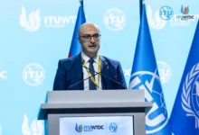 وزير الاتصالات