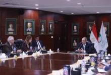 وزير الاتصالات والبريد