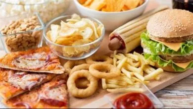 الوجبات السريعة.. متعة لحظية وفاتورة صحية تُدفع على المدى الطويل