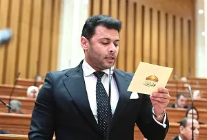 «تنظيم الموبايلات المستوردة» تحت قبة البرلمان.. أحمد حلمي يطالب بحضور 3 وزراء لمناقشة الأزمة