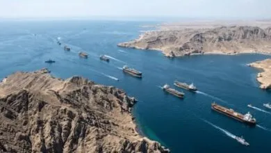 النفط يتراجع بقوة.. والأسهم الأمريكية تحلق إلى مستويات قياسية